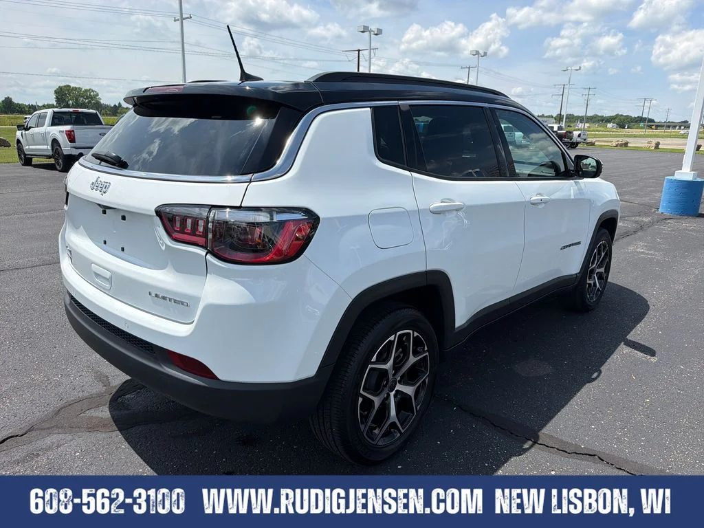 Used 2025 White Jeep Limited image 5