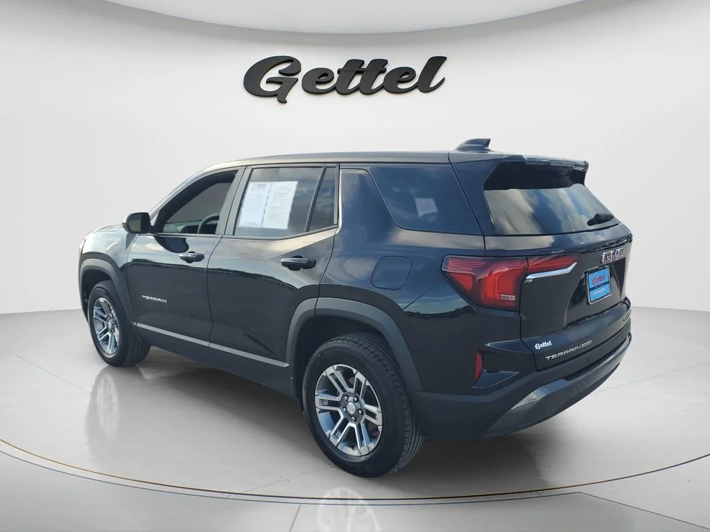Used 2025 Ebony Twilight Metallic GMC Elevation image 7