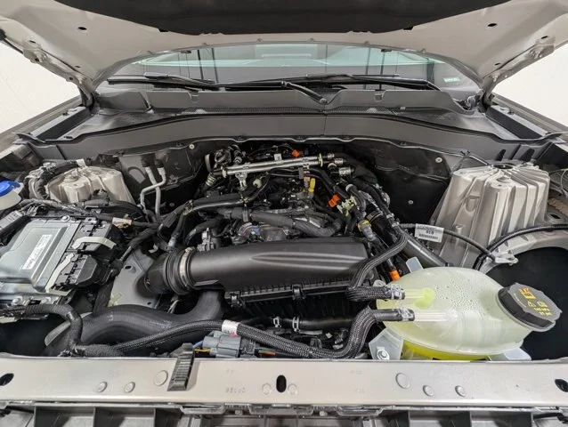 New 2026 Space White Metallic Ford Active image 54