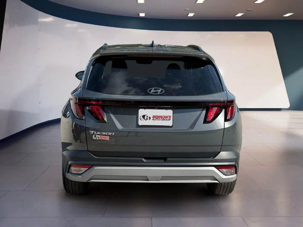 Used 2025 Gray Hyundai SEL image 4