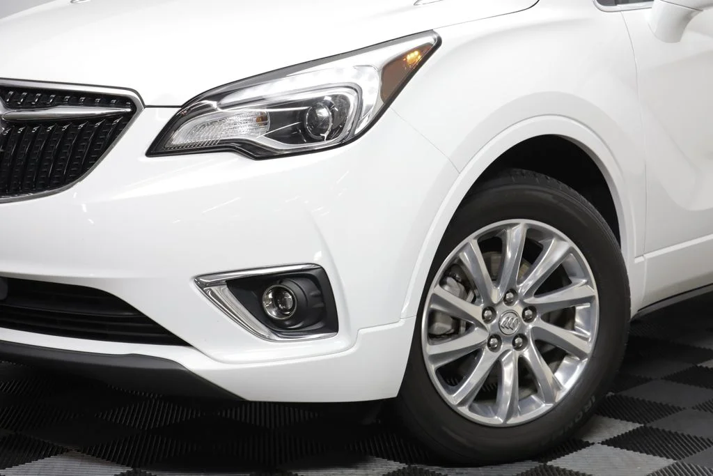 Used 2020 Summit White Buick Essence image 3