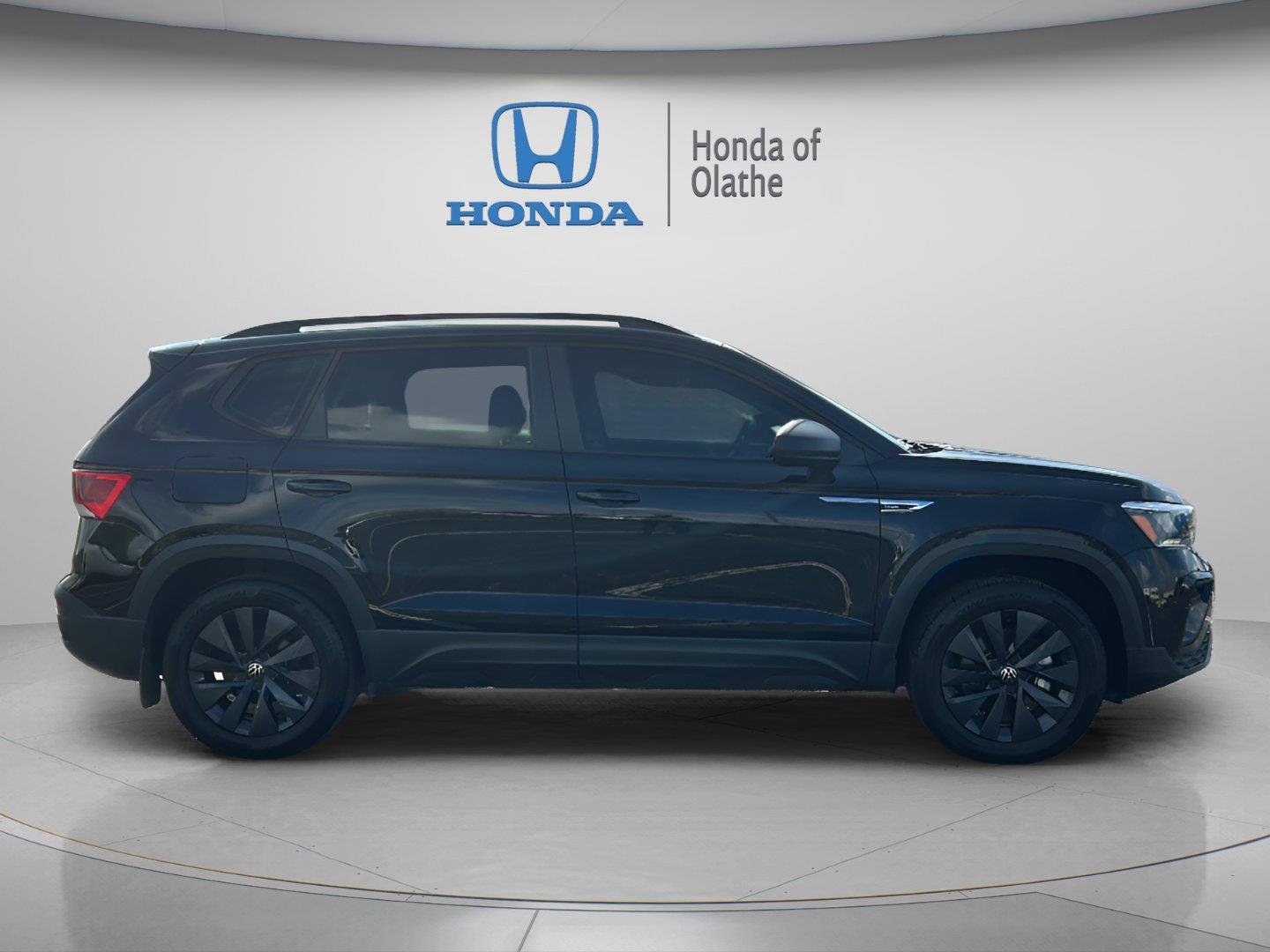 Used 2022 Volkswagen Taos S with VIN 3VVMX7B21NM051307 for sale in Kansas City