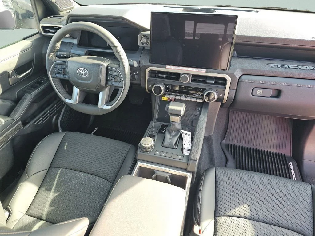 2025 Toyota Tacoma Limited - Photo 31