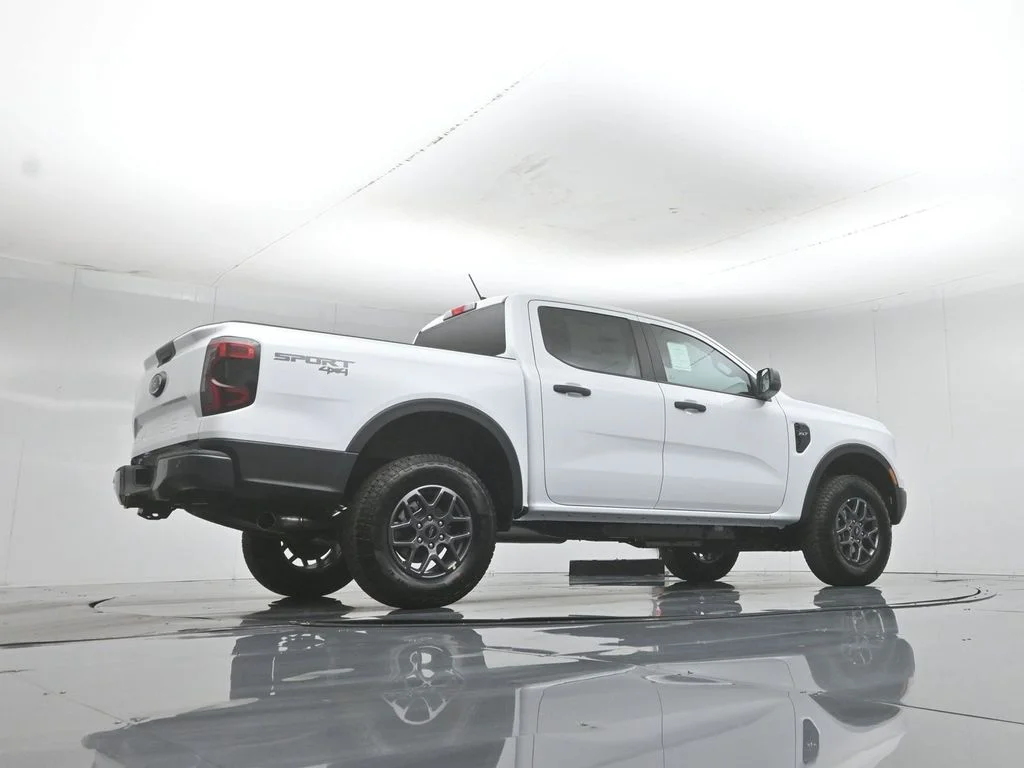 New 2026 Oxford White Ford XLT image 45
