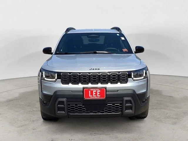 New 2026 Silver Zynith Clearcoat Jeep LIMITED 4X4 image 9