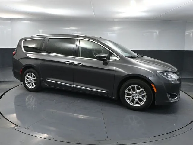 Used 2020 Gray Chrysler Touring L image 2