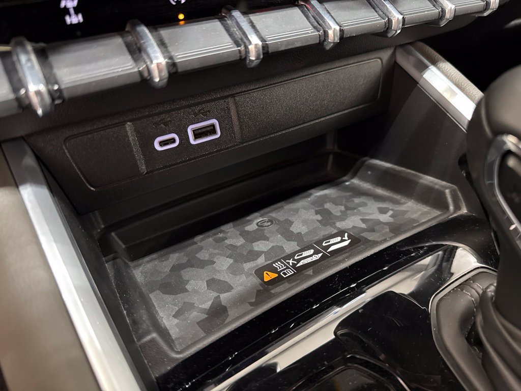 2026 Chevrolet Colorado ZR2 - Photo 22