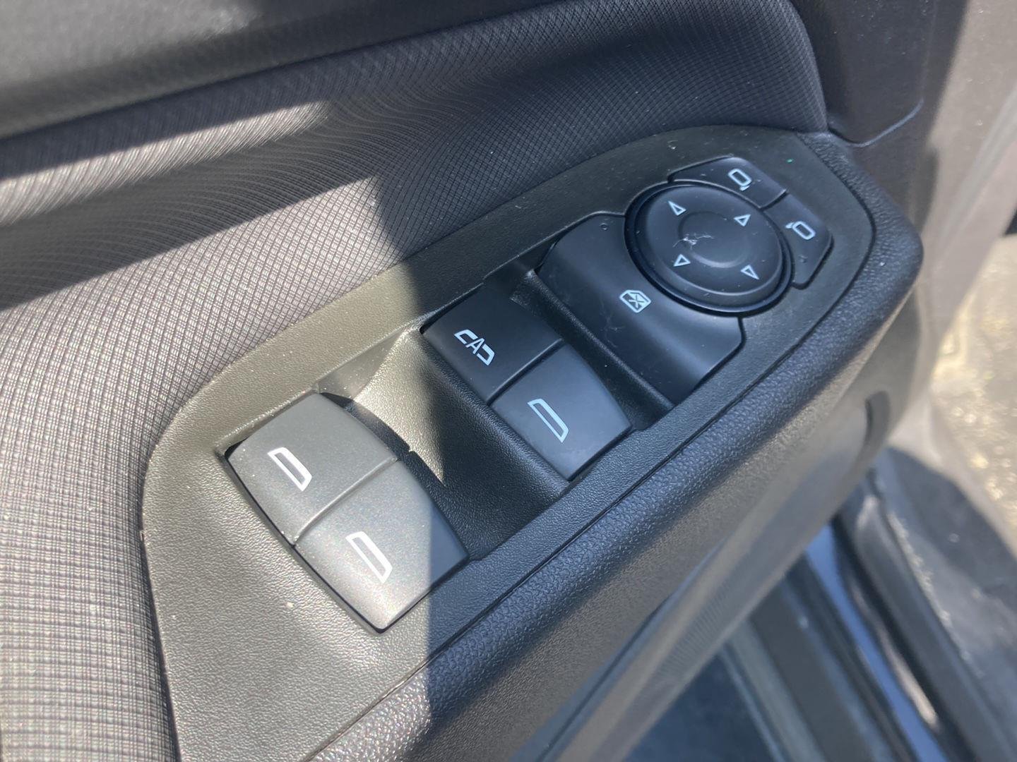 Used 2024  Chevrolet  image 13
