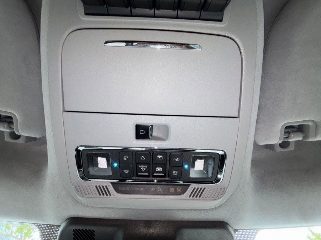 Certified Used 2023 Avalanche Ford XLT image 50