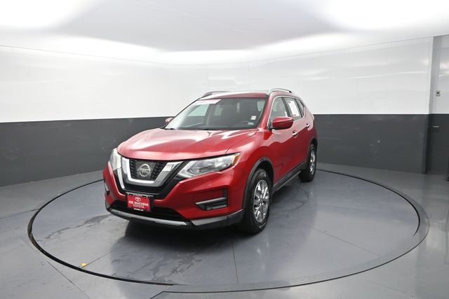 Used 2017 Red Nissan SV image 34