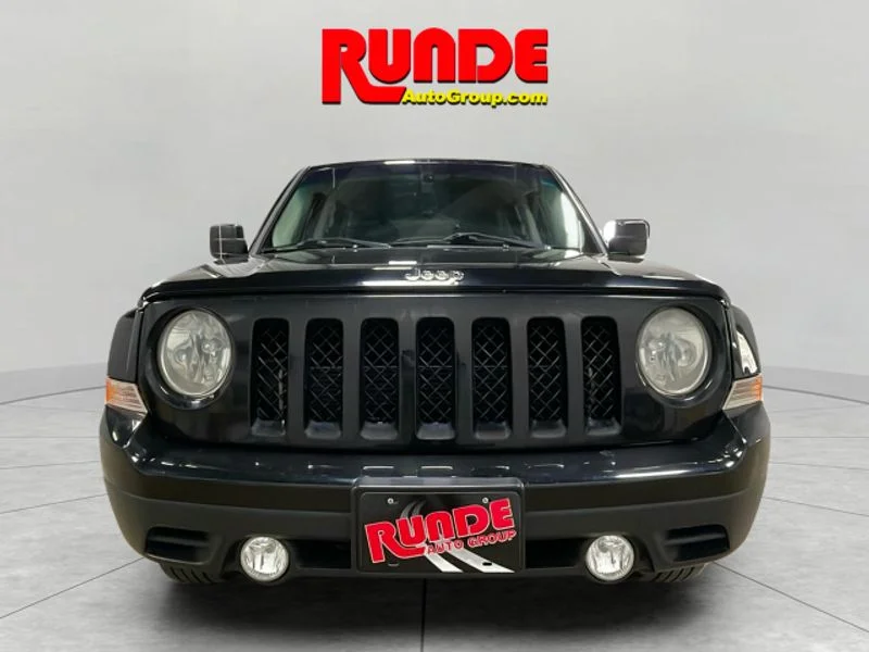 Used 2015 Black Clearcoat Jeep Sport image 8
