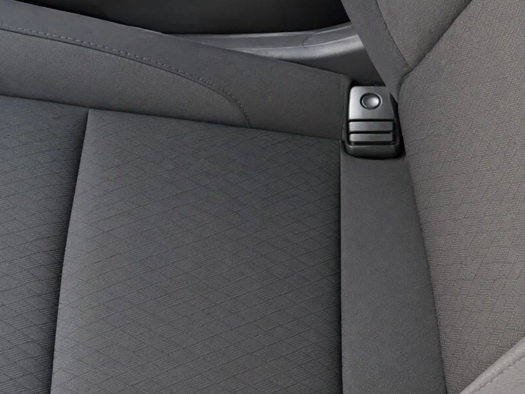 Used 2024 White Chevrolet Custom image 34