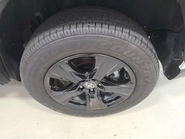Used 2024 Ice Cap Toyota XLE image 38