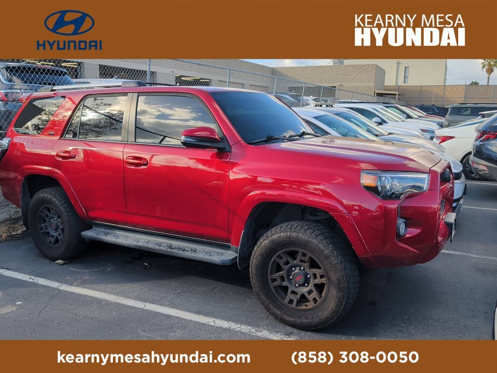 Used 2019 Barcelona Red Metallic Toyota SR5 Premium image 15