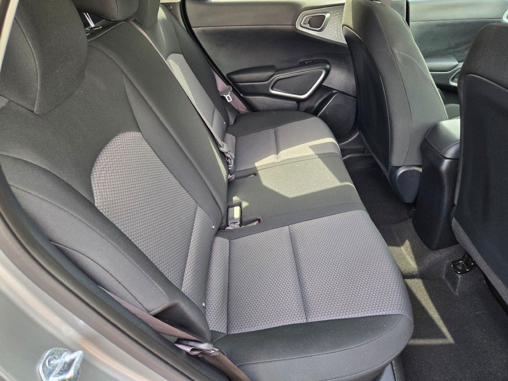 2024 Kia Soul LX - Photo 10