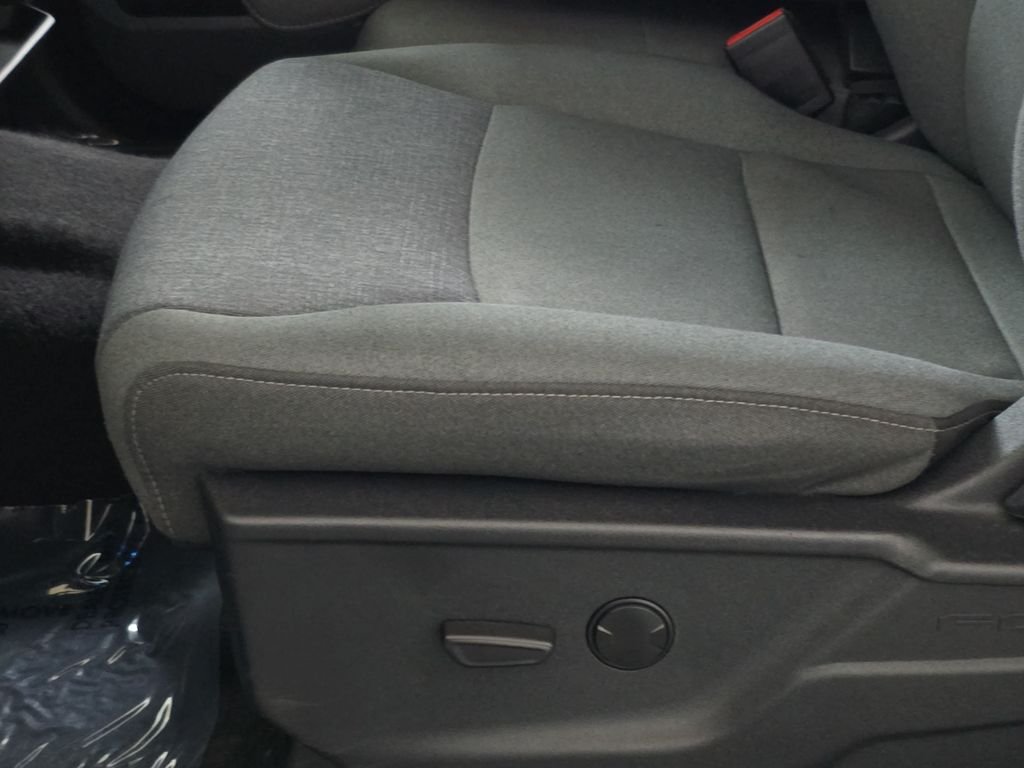 Used 2024 Oxford White Ford XLT image 30