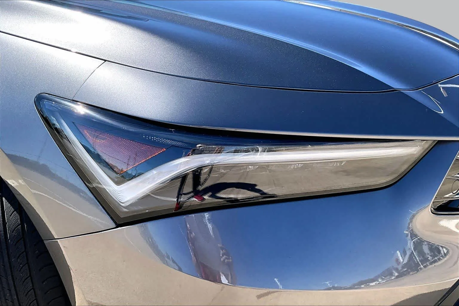 Used 2024 Liquid Carbon Metallic Acura  image 27