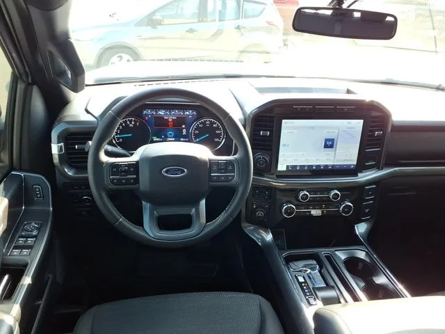 Used 2023 Oxford White Ford XLT image 17