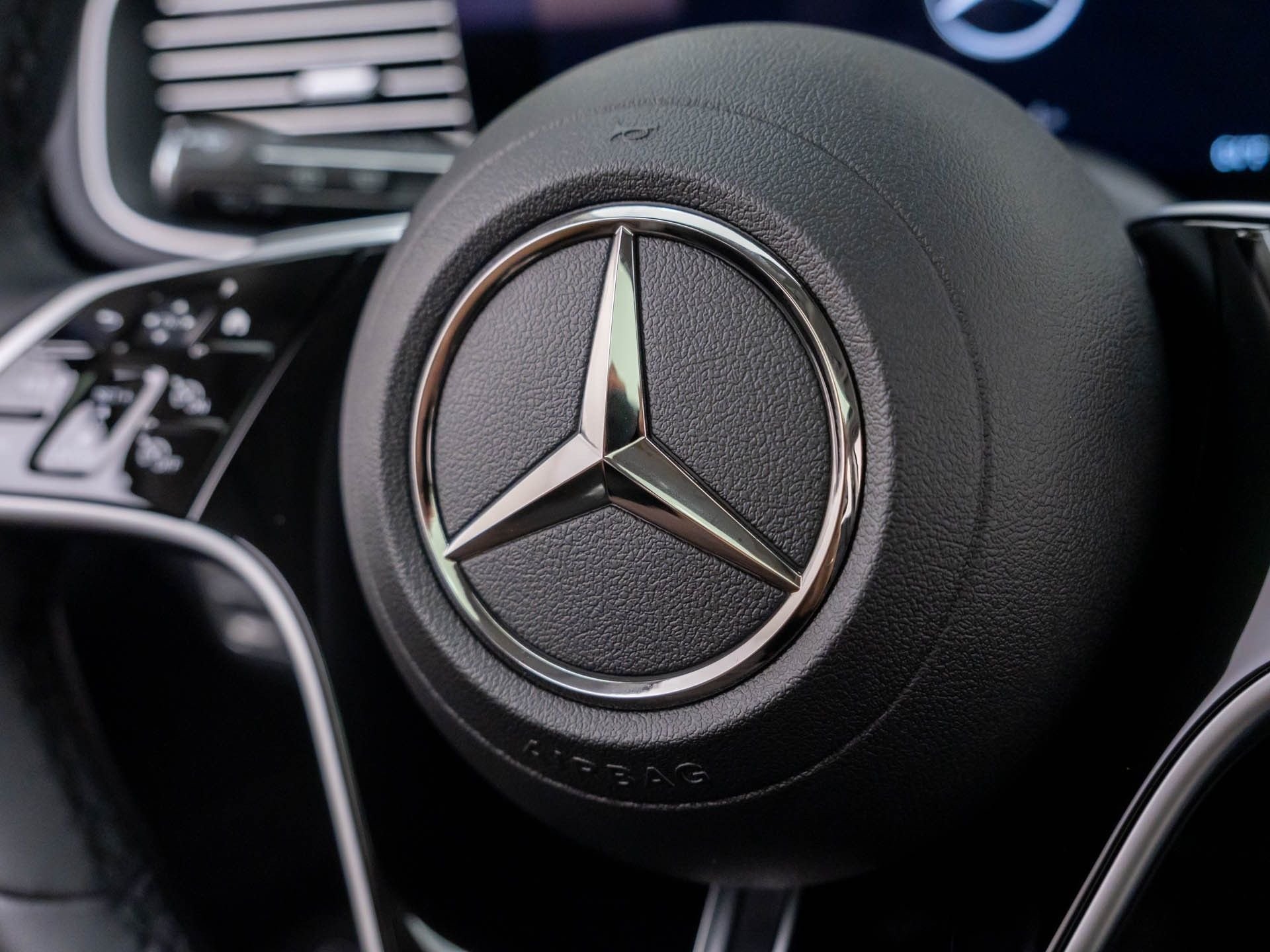 New 2026 Black Mercedes-Benz GLE 450 image 25