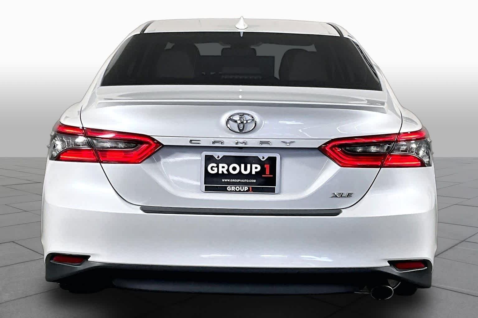 Used 2023 Wind Chill Pearl Toyota XLE image 5