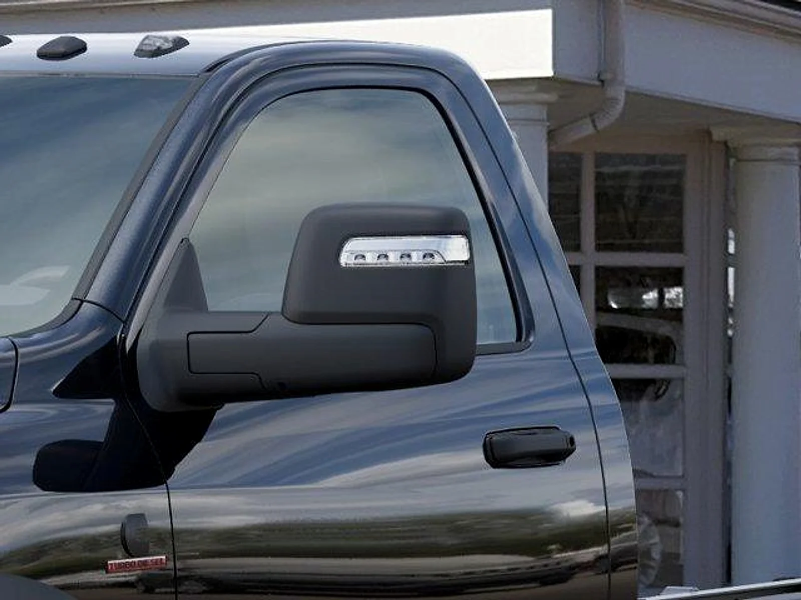 New 2026 Diamond Black Crystal Pearl-Coat Exterior Paint RAM Tradesman 4x4 Reg Cab 84" CA 168.5" WB image 12