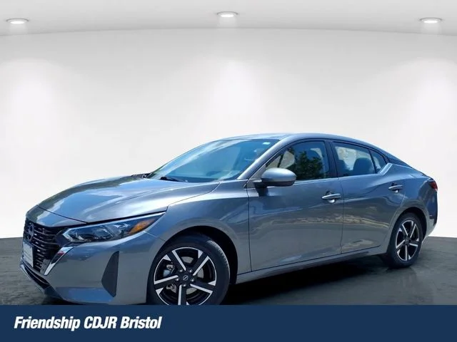 Used 2025 Gray Nissan SV image 1
