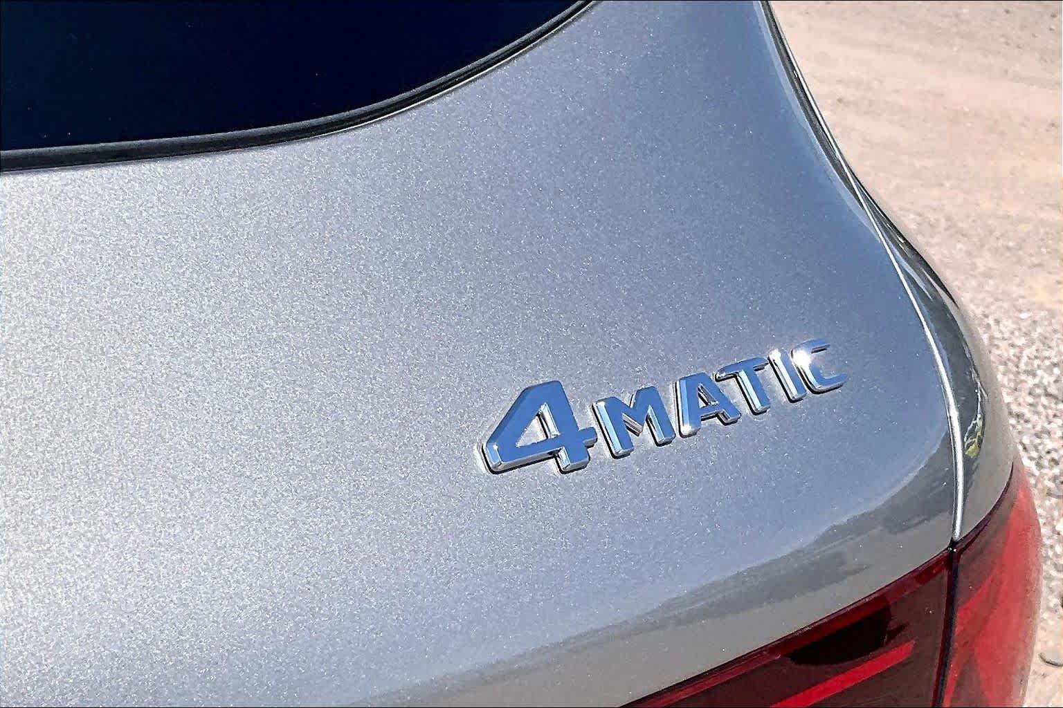 Used 2022 Mojave Silver Metallic Mercedes-Benz GLC 300 image 8