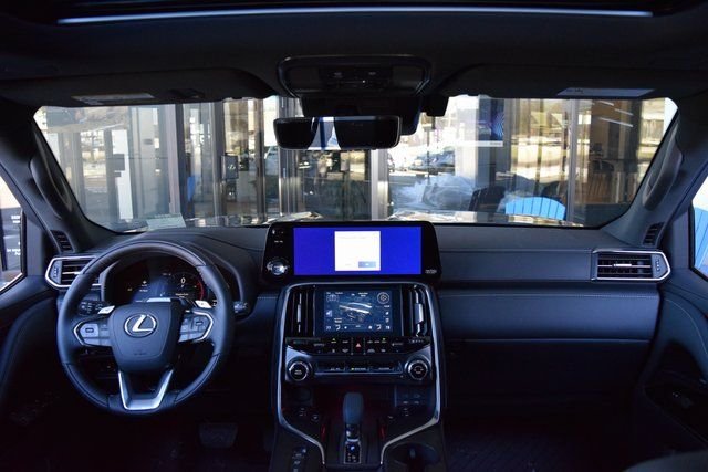 2026 Lexus LX 700h Luxury - Photo 11