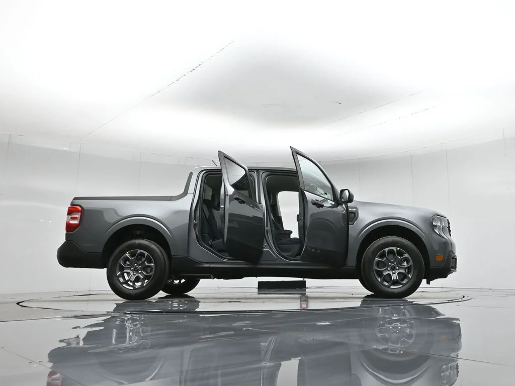 New 2026 Carbonized Gray Metallic Ford XLT image 50