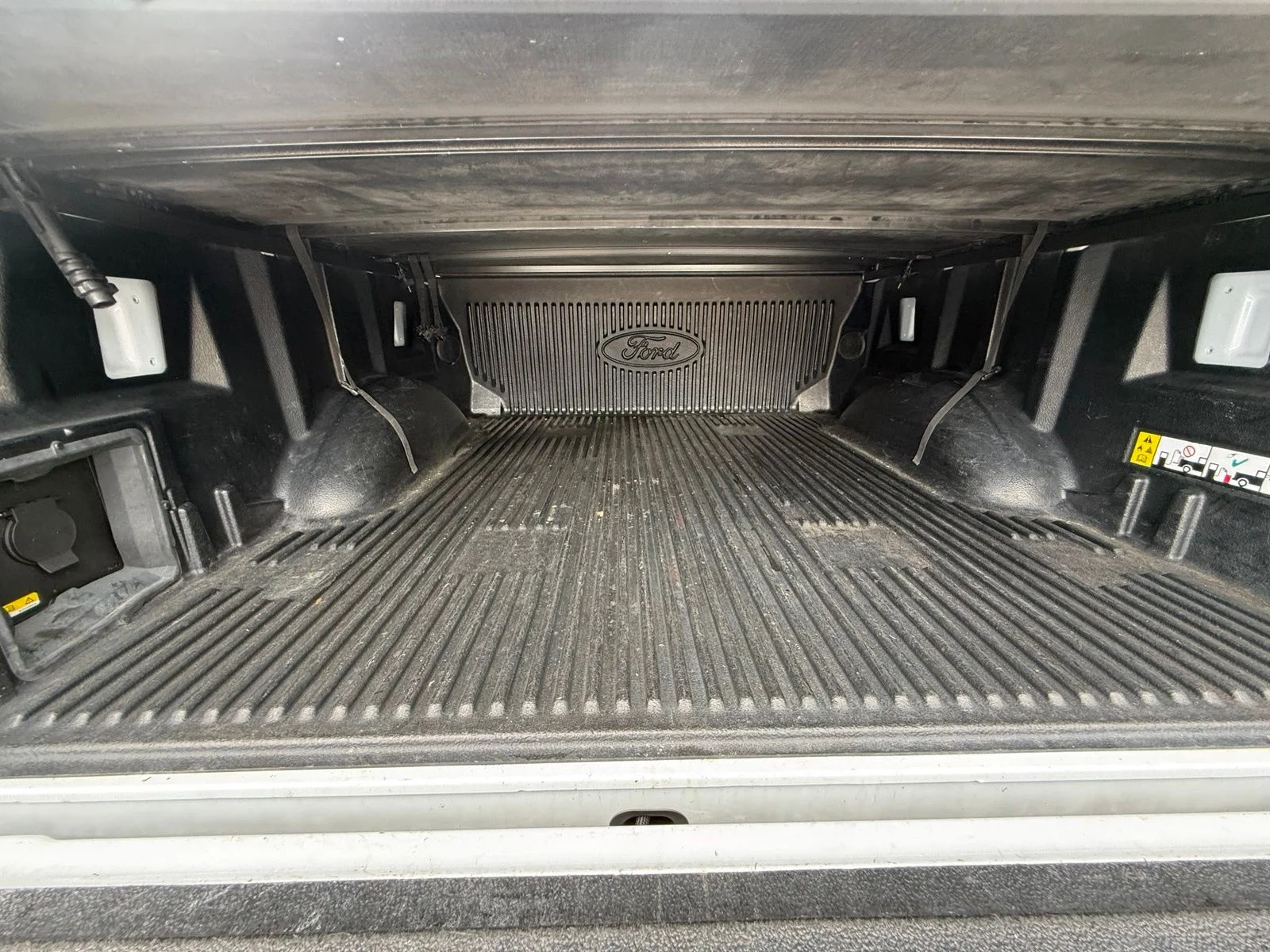 Used 2022 White Ford XLT image 26