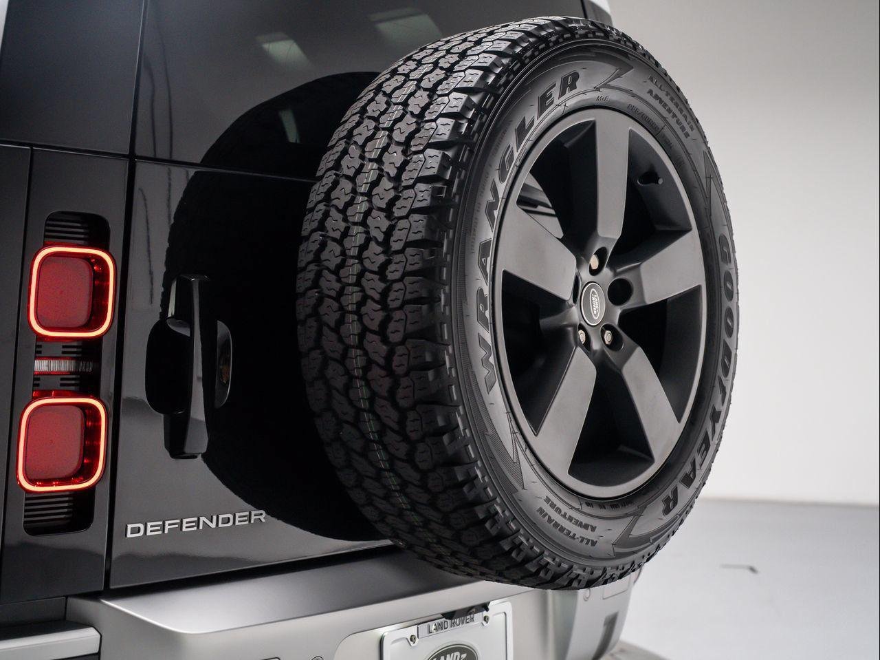 Certified Used 2023 SANTORINI BLACK Land Rover 110 S image 29