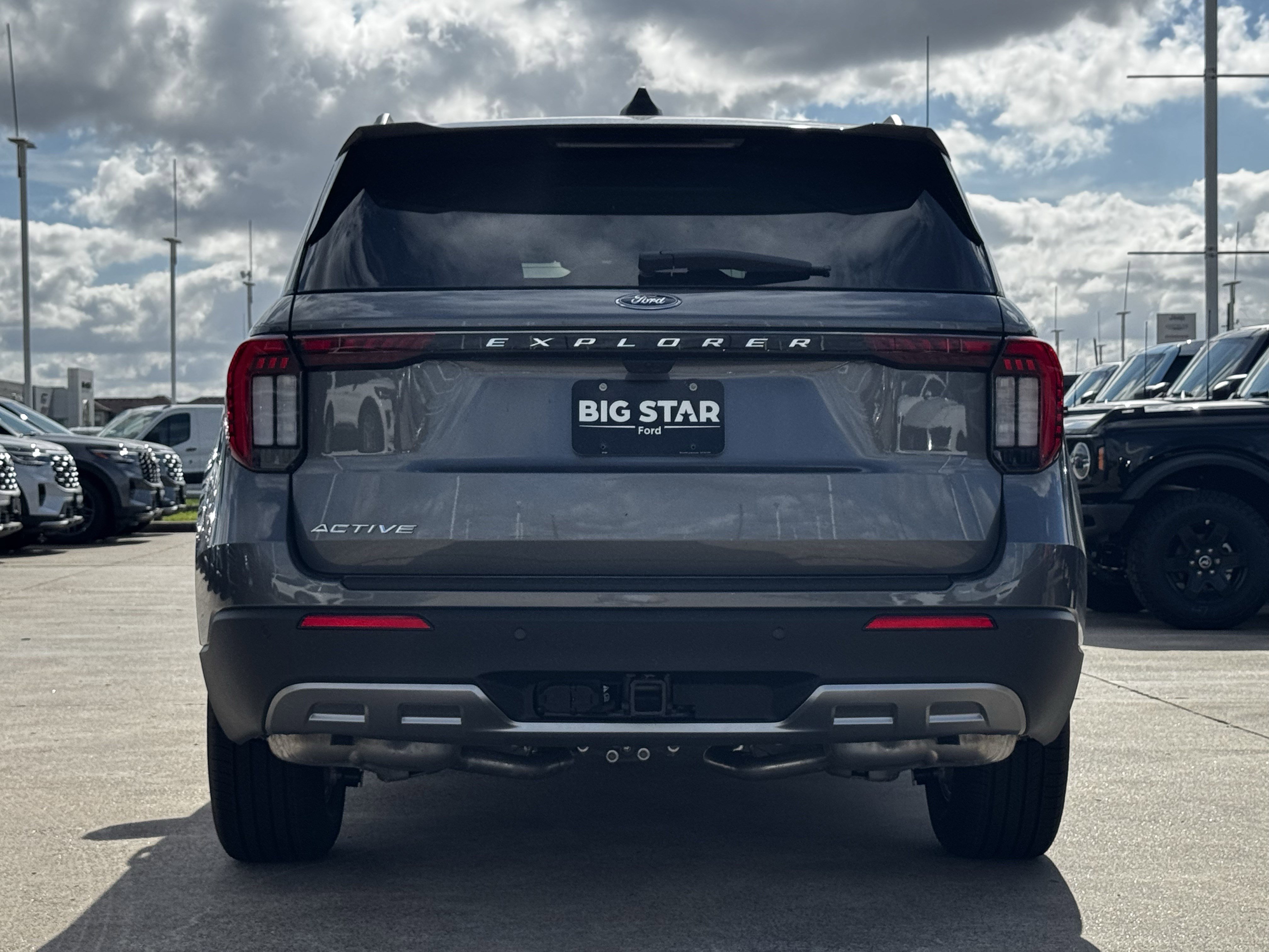 New 2026 Carbonized Gray Metallic Ford Active image 9