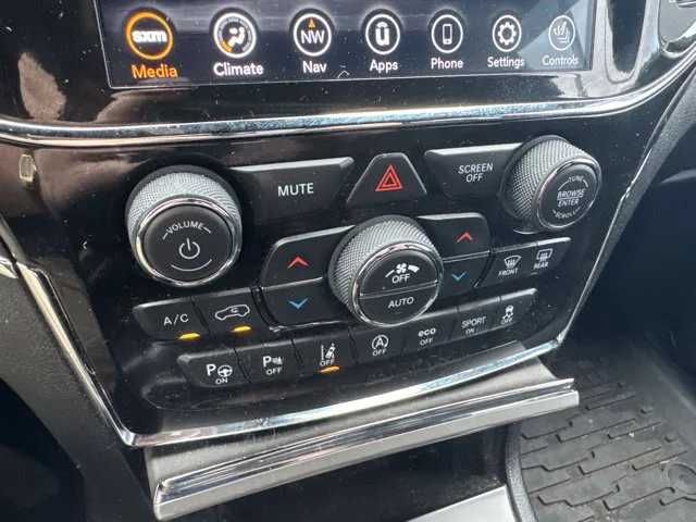 Used 2021 Gray Jeep Limited image 21