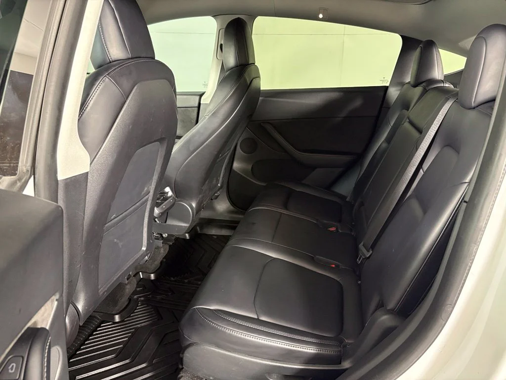 Used 2021 White Tesla Long Range image 34