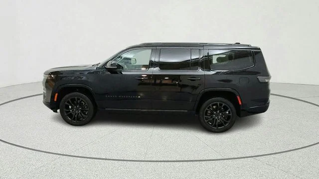 New 2026 High Gloss Black Exterior Paint Jeep Summit Obsidian image 5