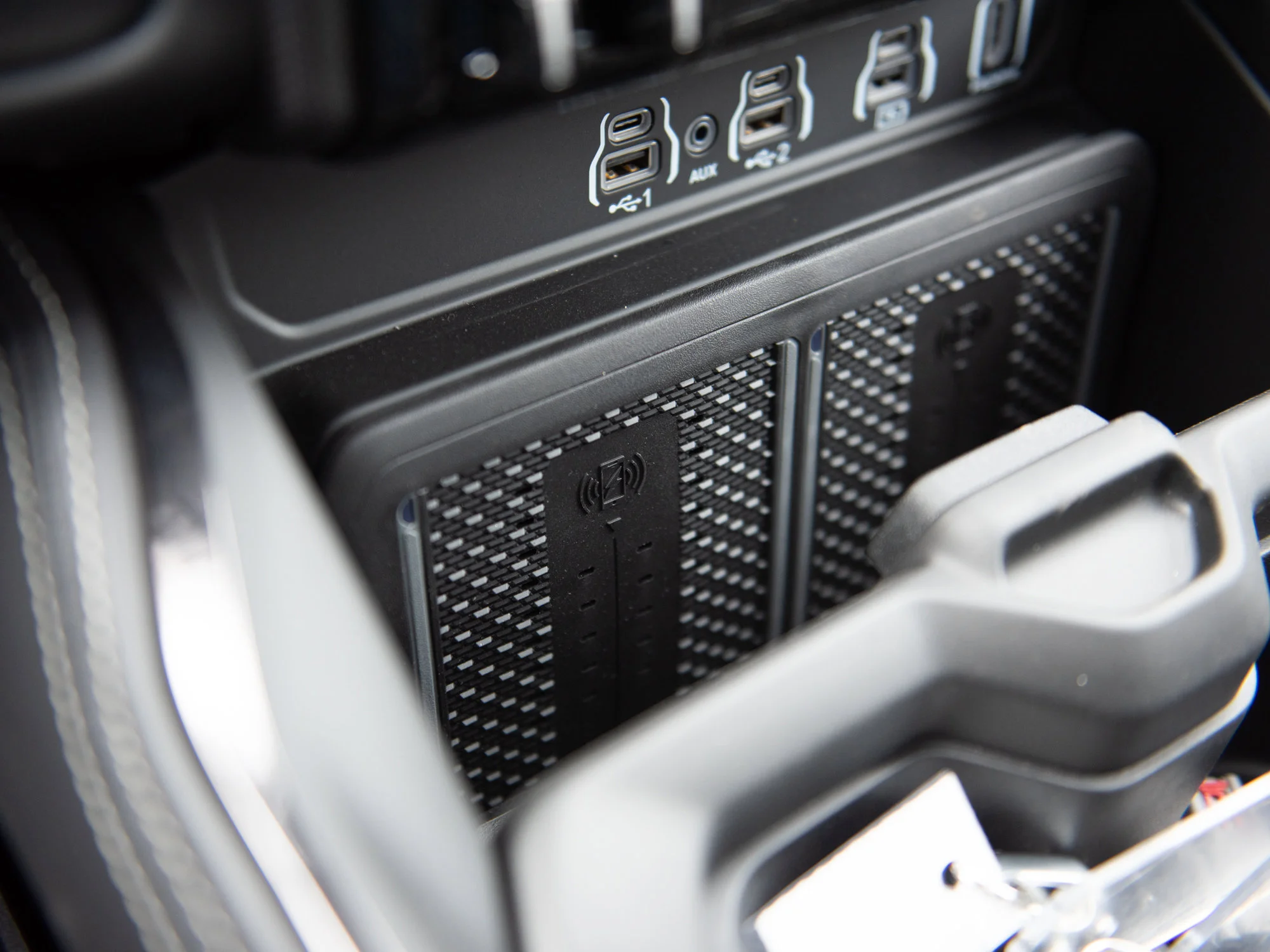 New 2026 White RAM Limited* image 19