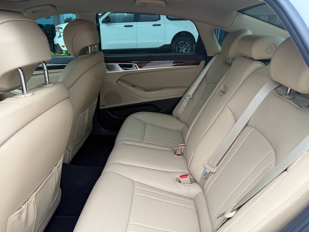 Used 2020 Uyuni White Genesis 3.8L image 7