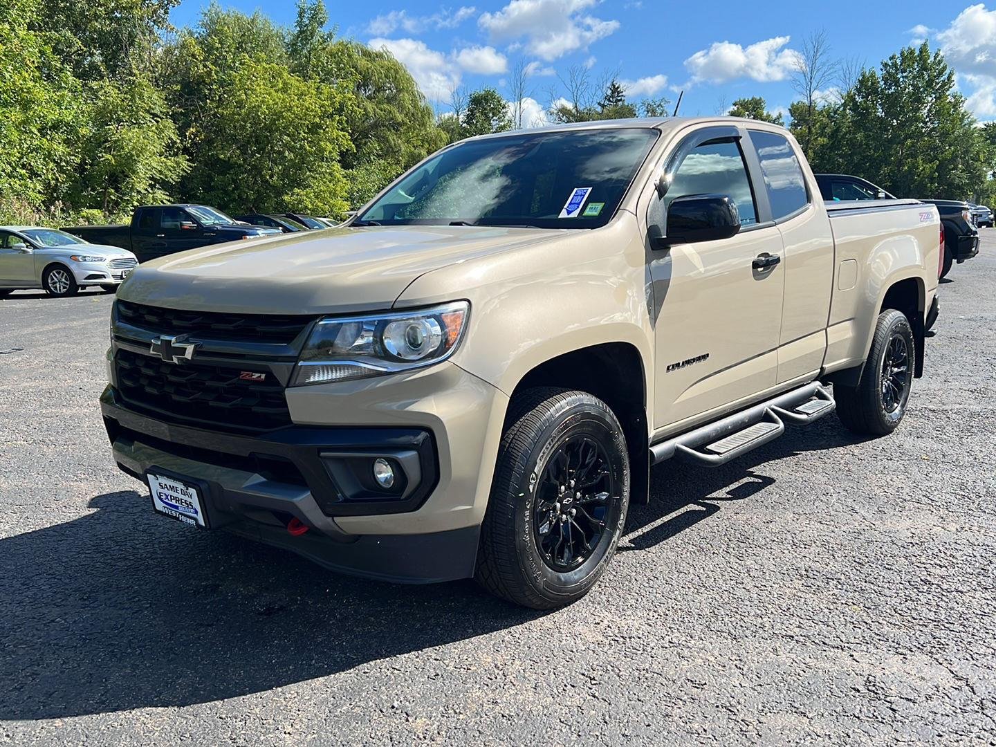 Used 2022 Sand Dune Metallic Chevrolet 4WD Z71 image 16