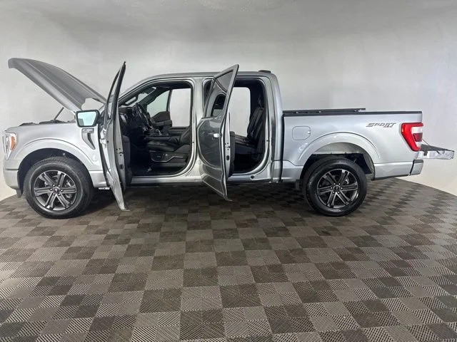 Used 2022 Silver Ford Lariat image 9