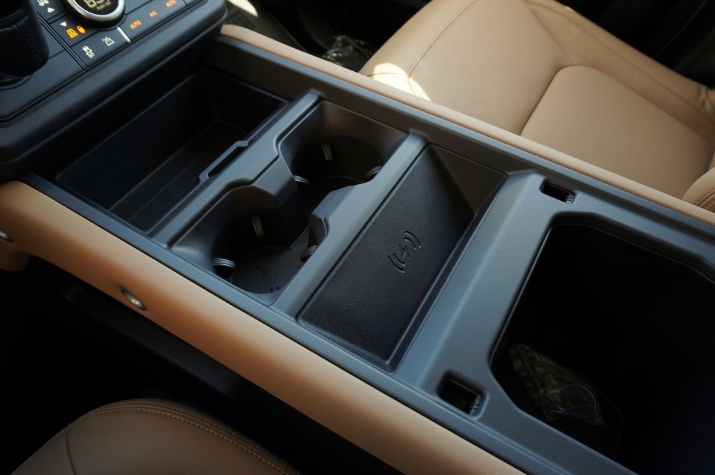 2026 LAND ROVER DEFENDER - Image 28