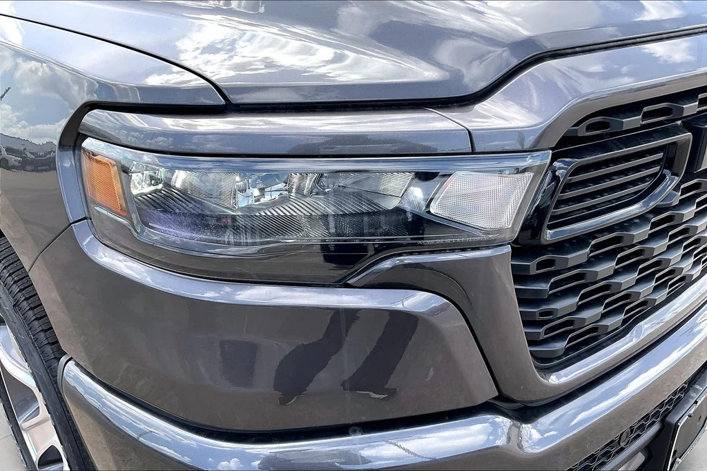 New 2026 Granite Crystal Metallic Clearcoat RAM Express image 20