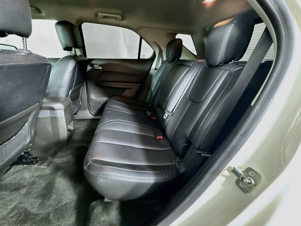 Used 2015 White Chevrolet LT image 28