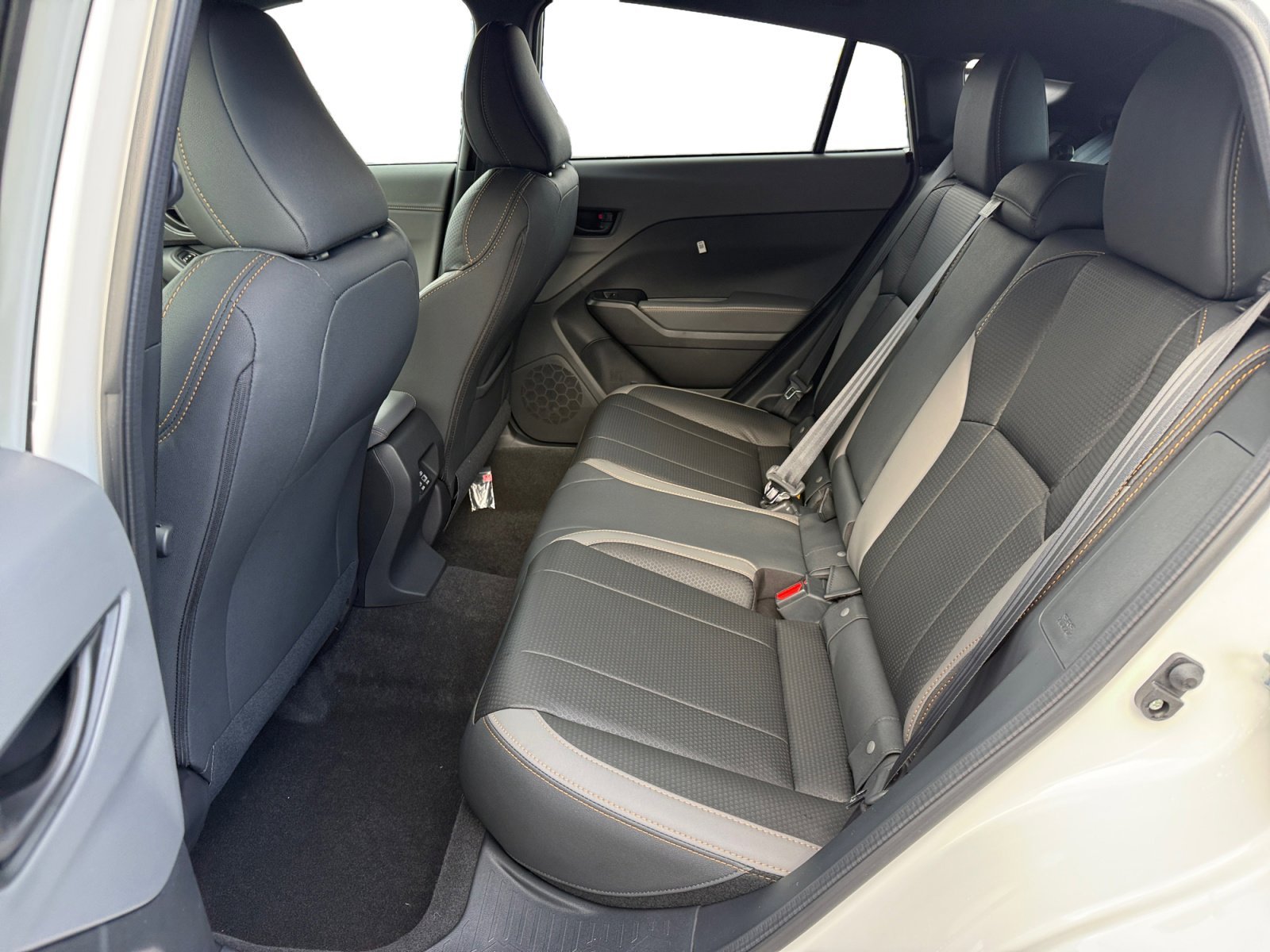 New 2026 CRYSTAL WHITE PEARL Subaru Wilderness image 16