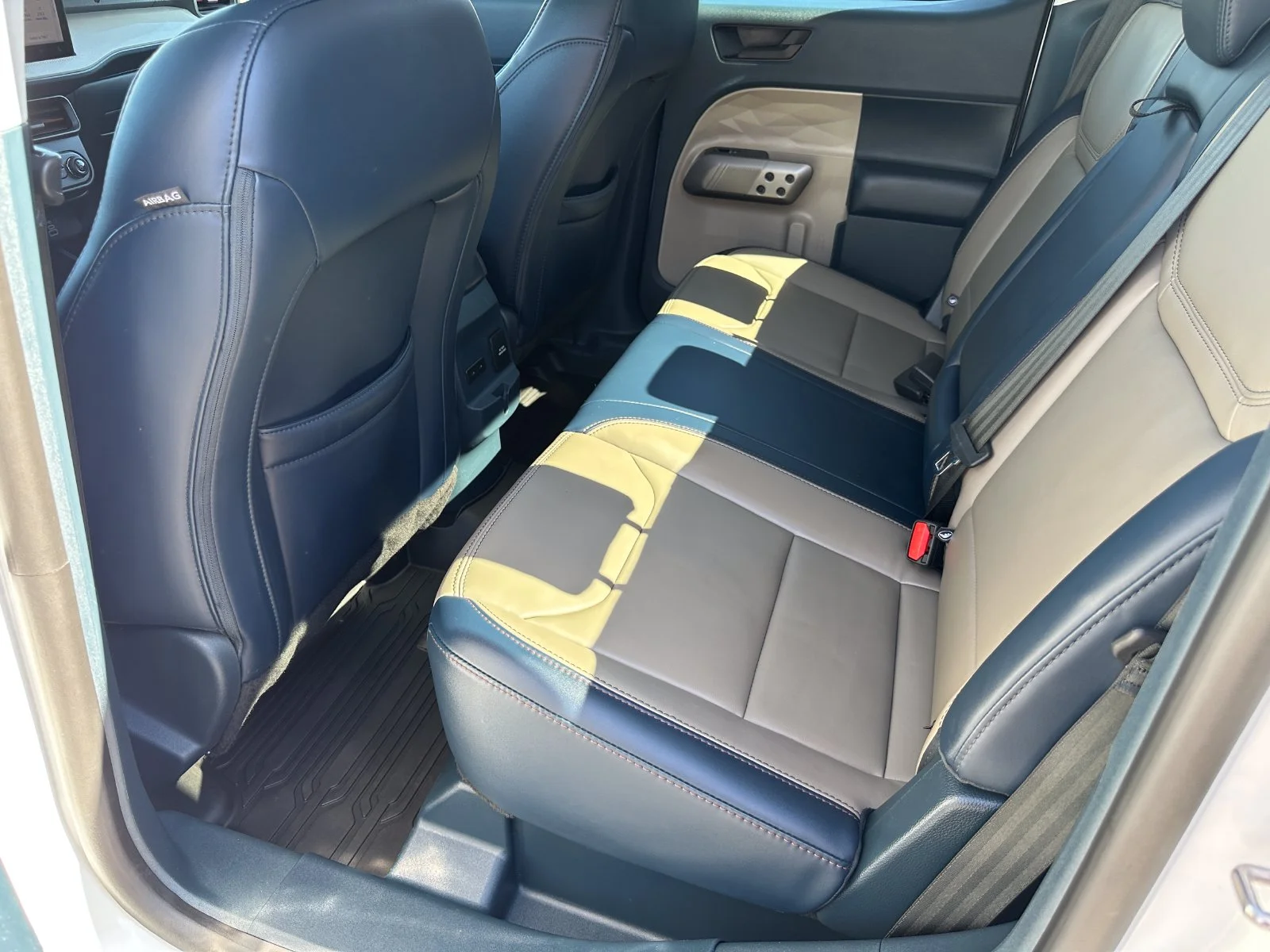 Used 2026 White Ford Lariat image 25