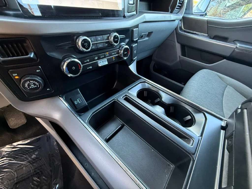 Used 2024 White Ford XLT image 22