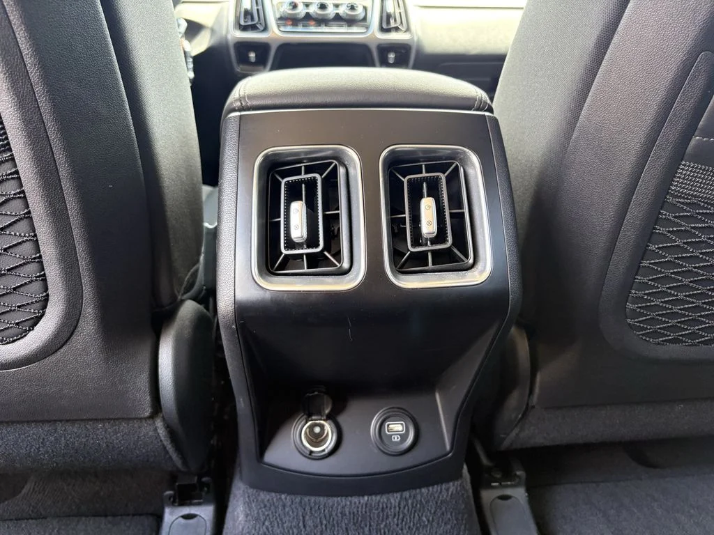 Used 2023 Glacial White Pearl Kia LX image 25