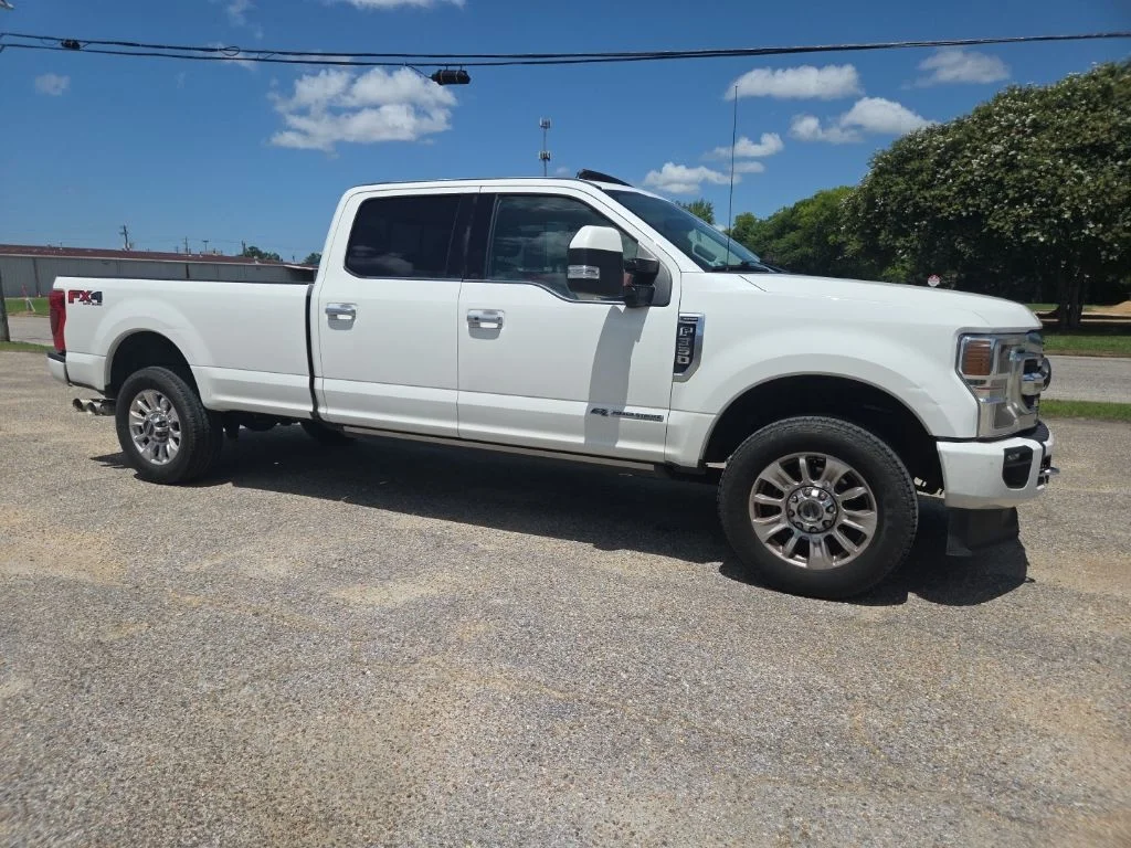 Used 2021 White Ford Limited image 9