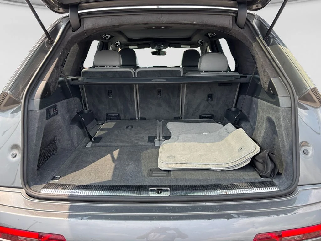 Used 2018 Gray Audi 3.0T Prestige image 19