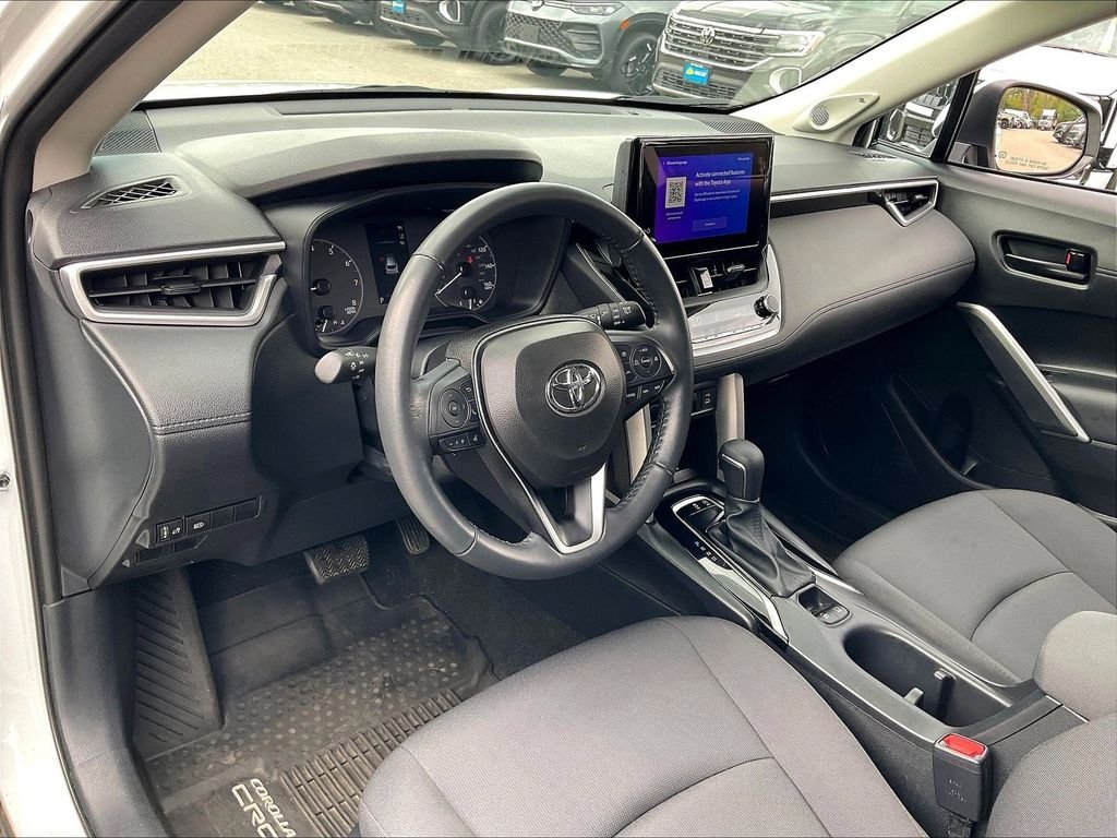 Used 2024 Wind Chill Pearl Toyota LE image 8
