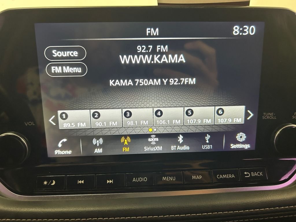 Used 2022 Gray Nissan Platinum image 11